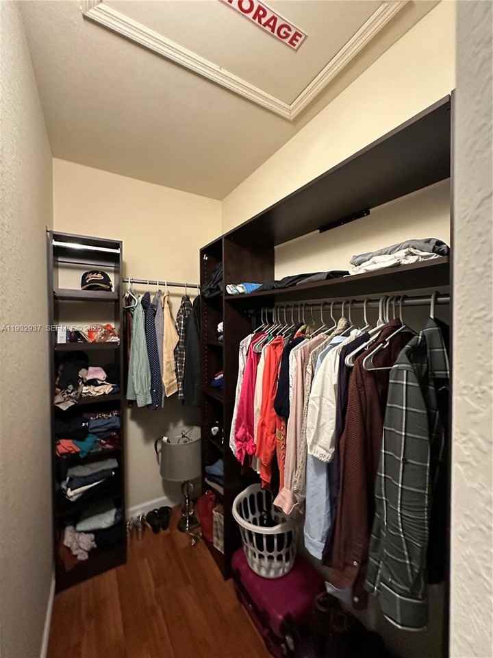 133 Se 28th Ter - Photo 7 of 8