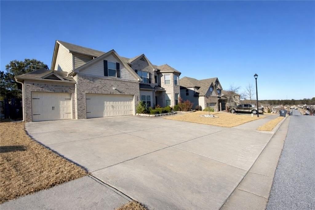 2886 Cove View Ct - Photo 2 of 50