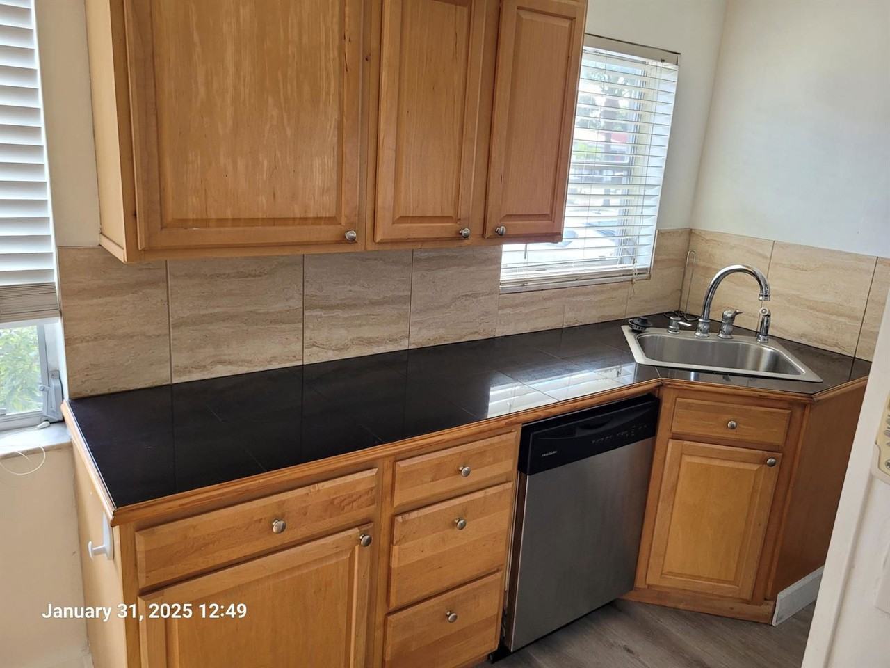 211 Ne 16th Ct #A - Photo 2 of 8