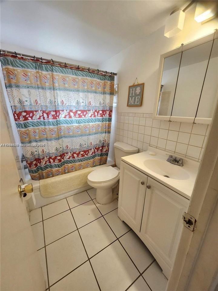 2145 Pierce St #205 - Photo 7 of 8