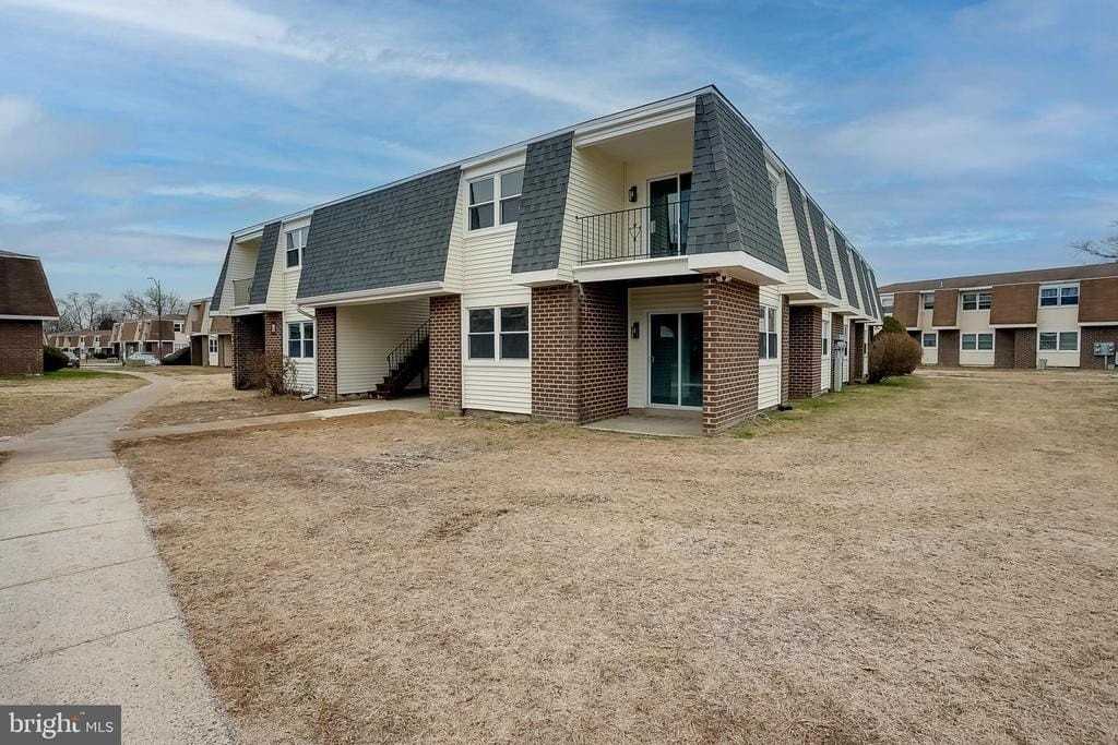 20 20--3 FLORENCE TOLLGATE - Photo 2 of 13