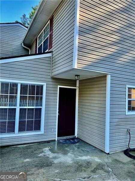 555 Picketts Bend Ct - Photo 4 of 15