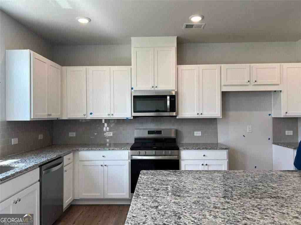 420 Point Place Dr - Photo 4 of 41