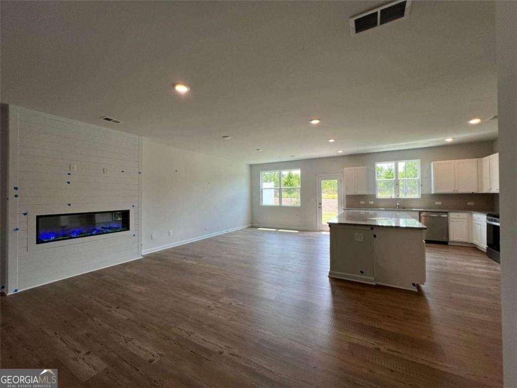 420 Point Place Dr - Photo 7 of 41