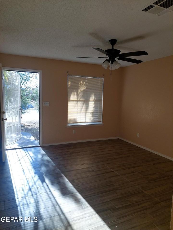 10413 Valle Suave Dr - Photo 3 of 21