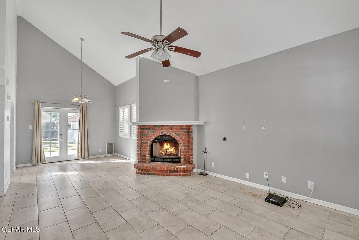 1049 Desierto Luna St - Photo 4 of 26