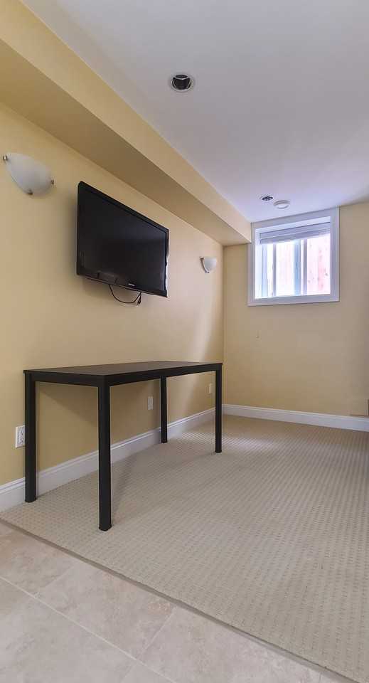 3557 Rosemary Heights Drive - Photo 3 of 8