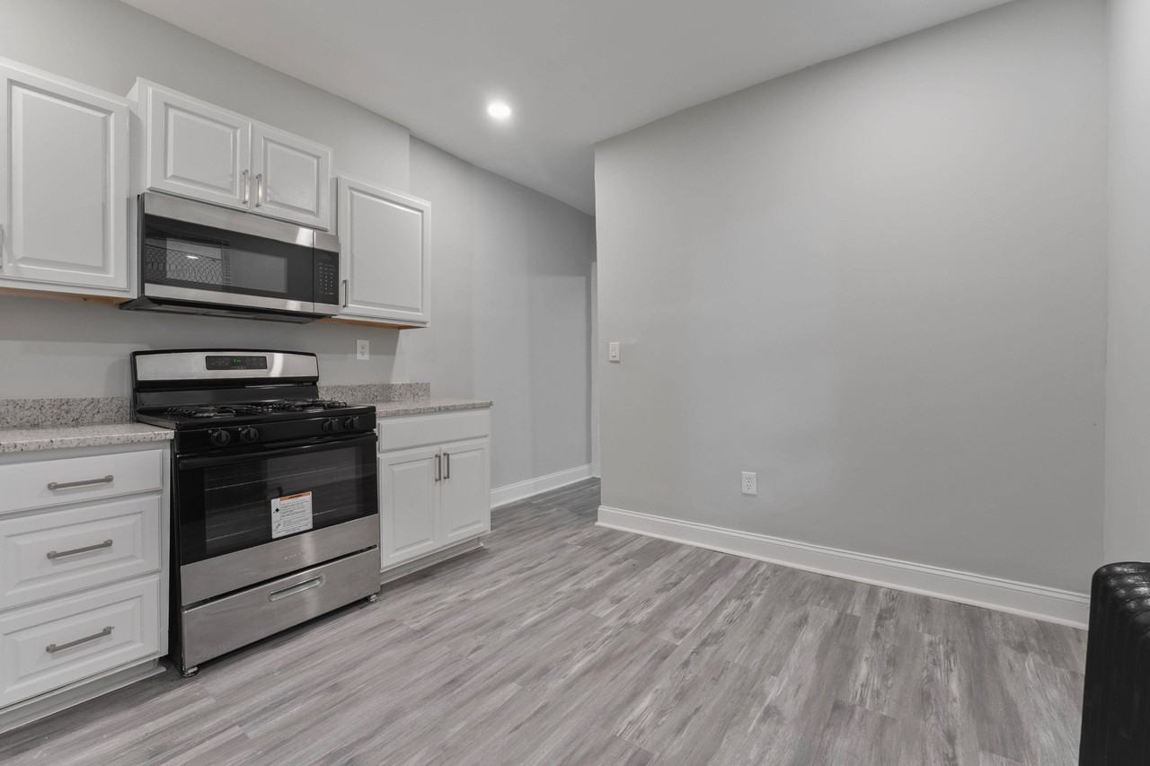 Harlem Ave - Photo 2 of 12