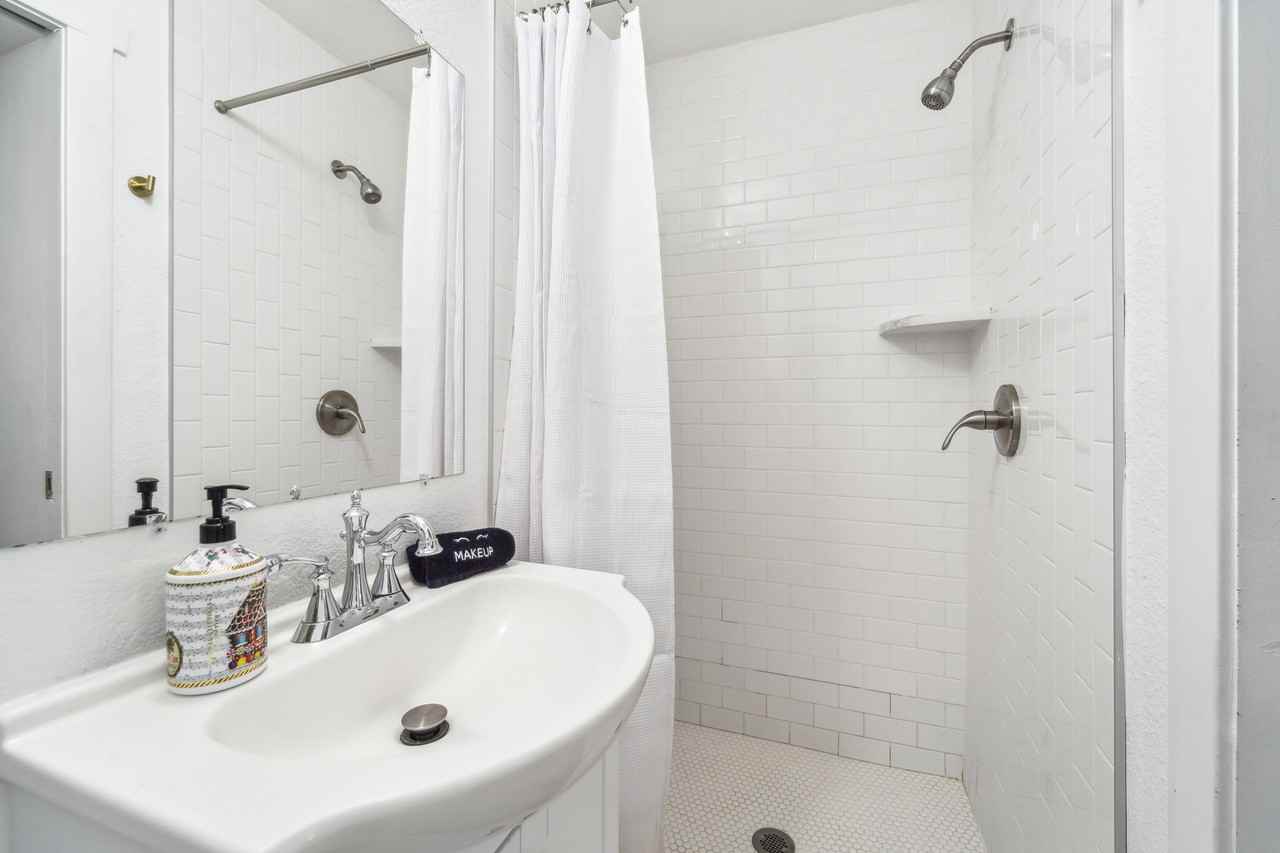 W 63rd Ave - Photo 4 of 11