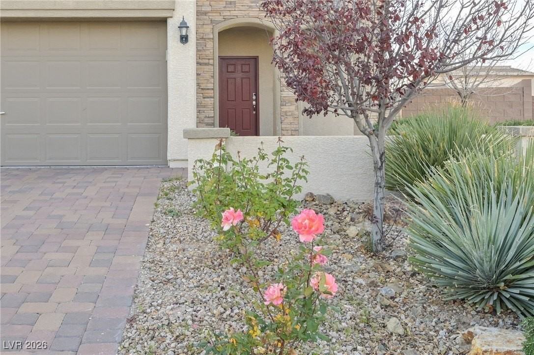 105 Kirkcaldy St - Photo 5 of 50