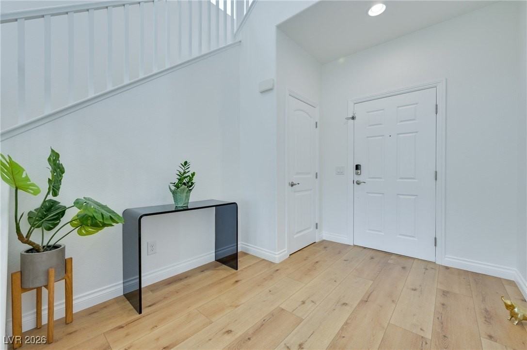 105 Kirkcaldy St - Photo 7 of 50