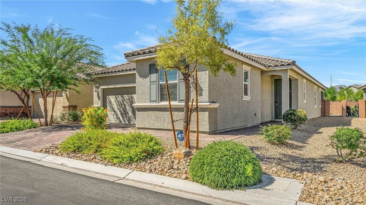 5827 Casa Branca St - Photo 2 of 43