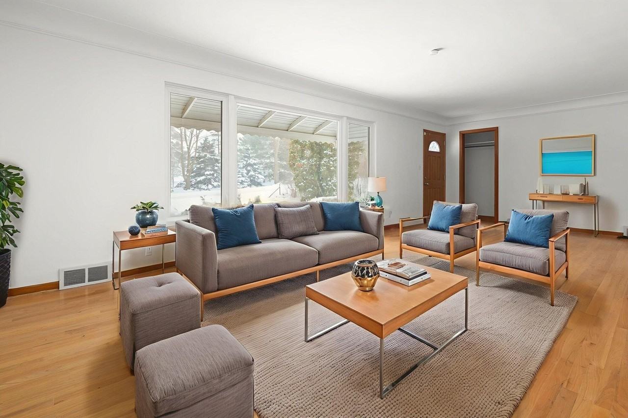 2740 Judah Rd - Photo 3 of 28