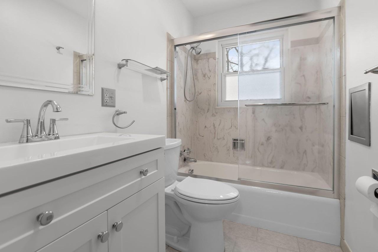 2740 Judah Rd - Photo 7 of 28