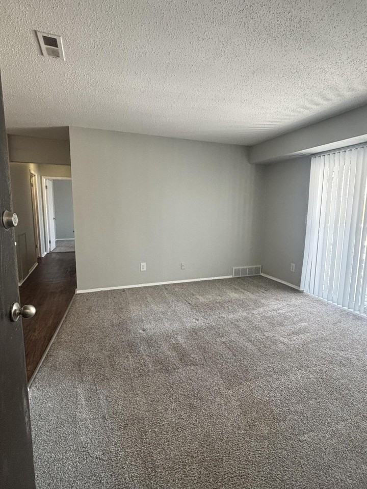 157 Canfield St Apt 10 #10 - Photo 2 of 16