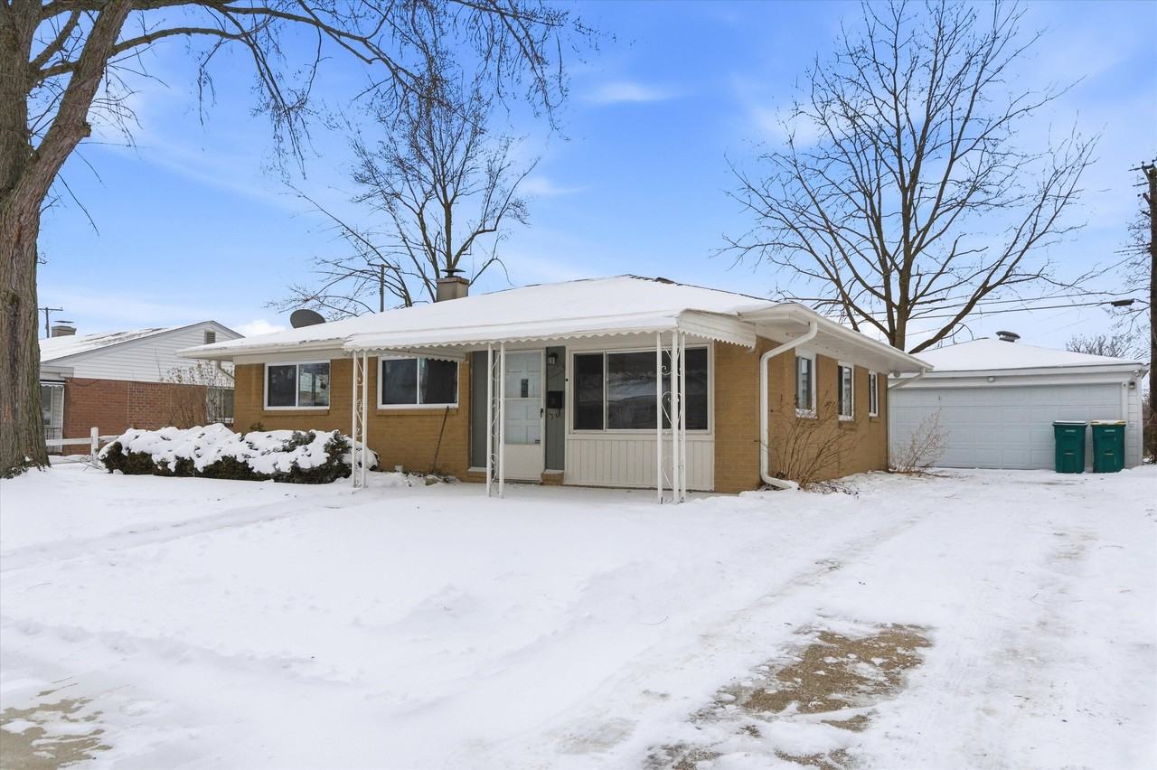 1310 Jeff St - Photo 3 of 23