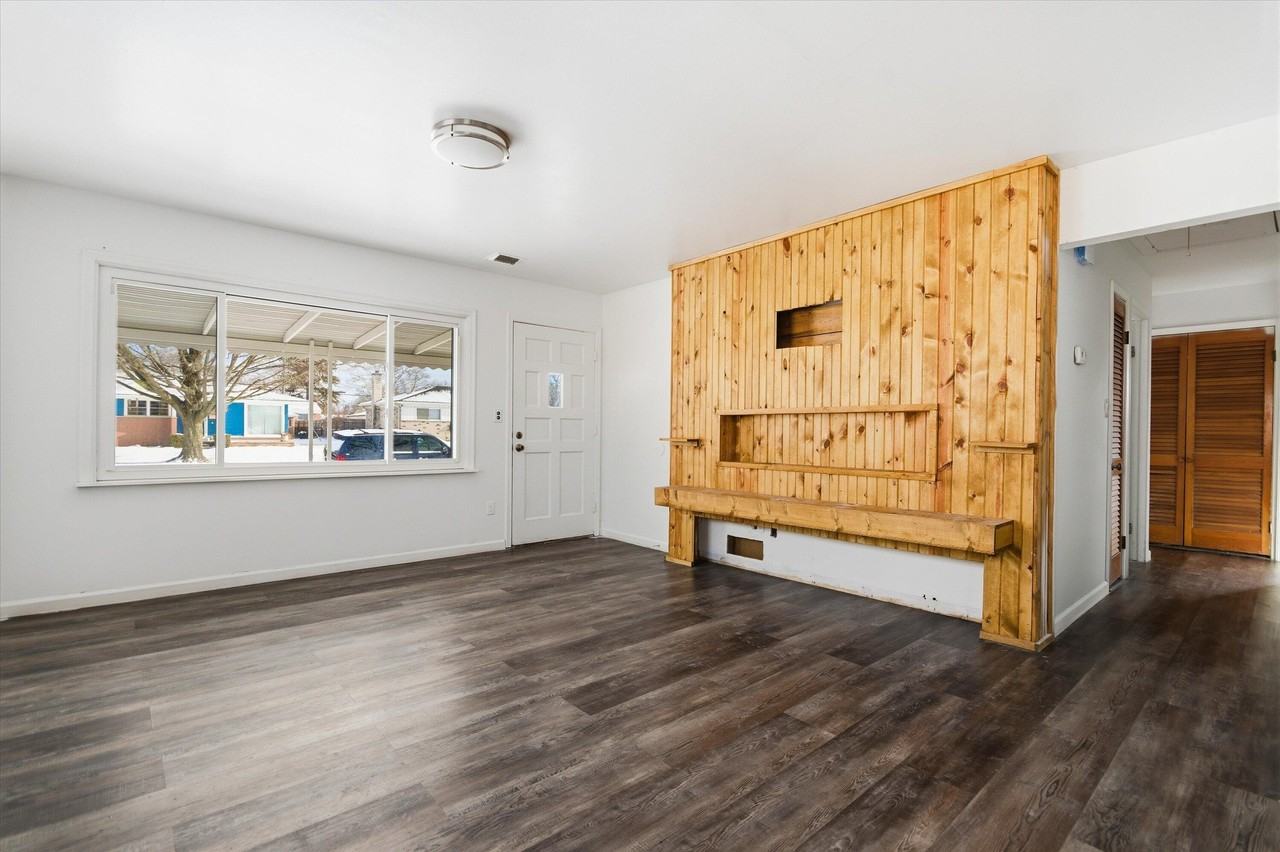 1310 Jeff St - Photo 7 of 23