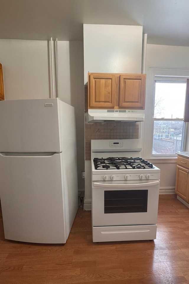 318 Randolph Ave #1 - Photo 2 of 15