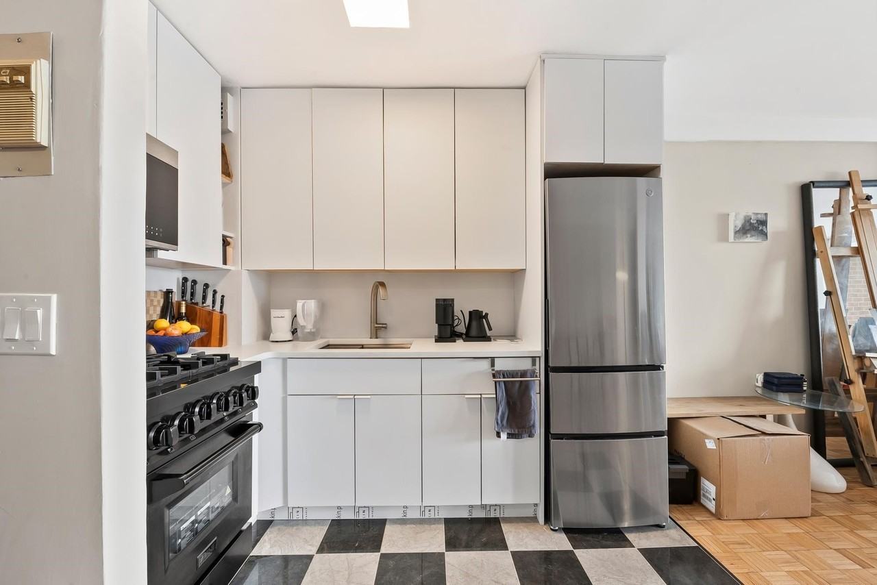 899 Boulevard E #6O - Photo 6 of 19