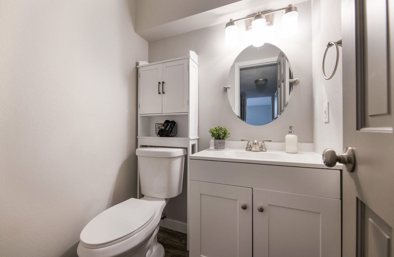 W 84th Cir - Photo 6 of 14