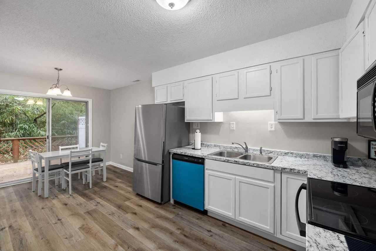 Longleaf Dr - Photo 7 of 11