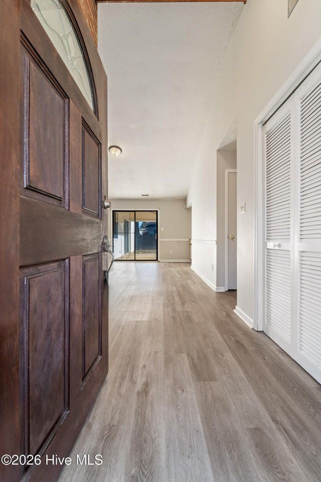 210 Audubon Dr - Photo 2 of 19