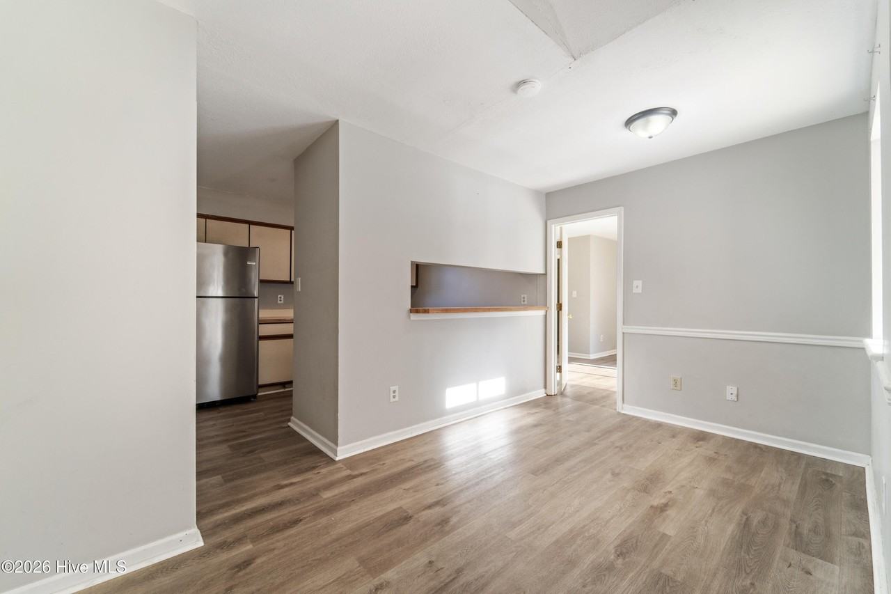 210 Audubon Dr - Photo 5 of 19