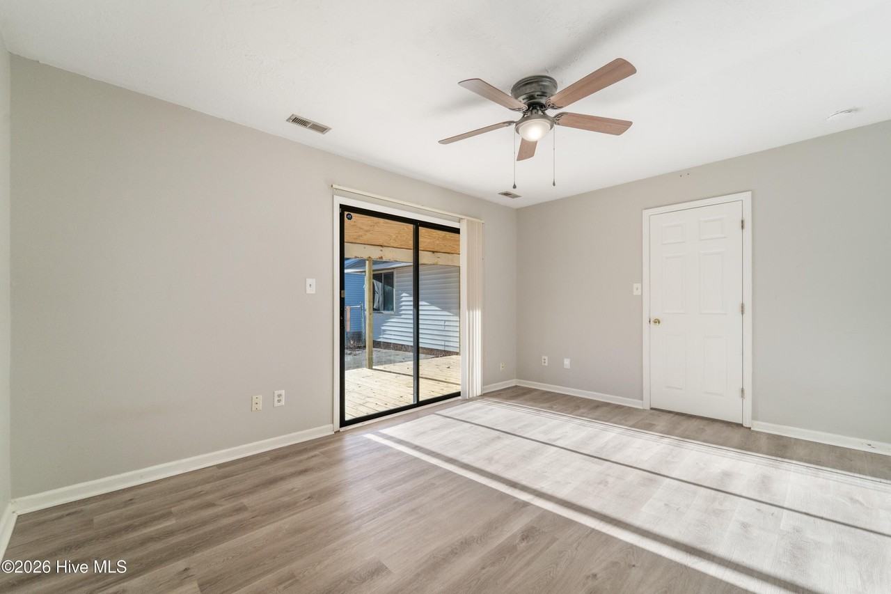 210 Audubon Dr - Photo 6 of 19