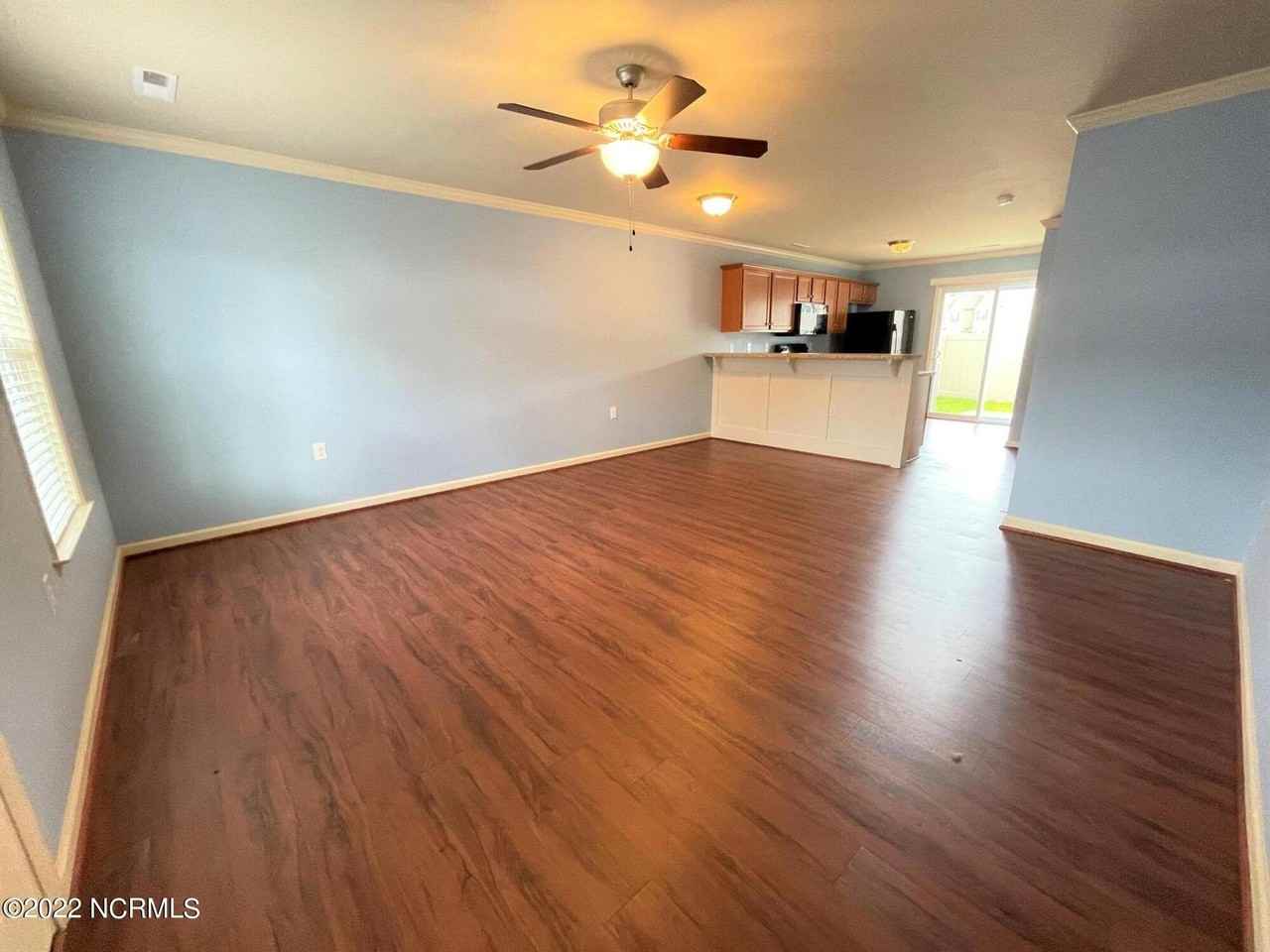 404 Sullivan Loop Rd - Photo 6 of 15