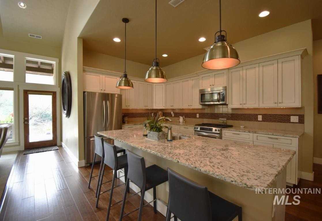 1193 E Lone Shore Dr - Photo 6 of 28