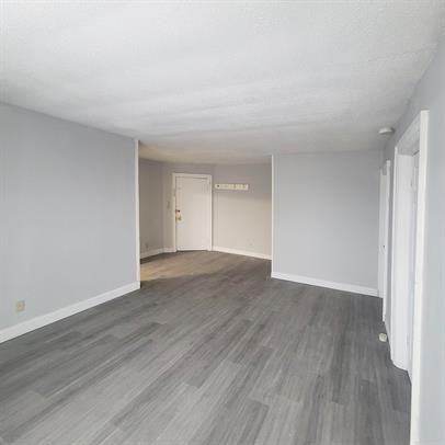 85 Peter Street #6 - Photo 3 of 4