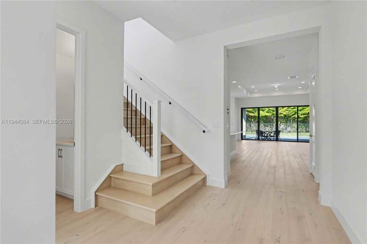 8525 Crystal Downs Ave - Photo 5 of 50