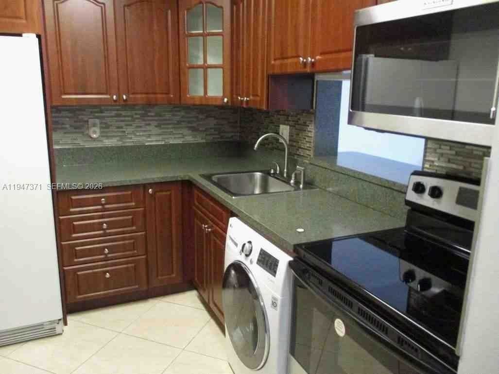5199 Nw 7th St #309 - Photo 2 of 7