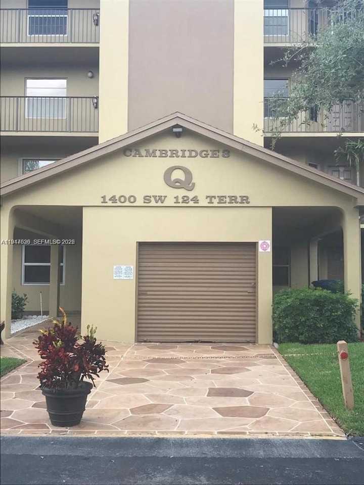 1400 Sw 124th Ter #403Q
