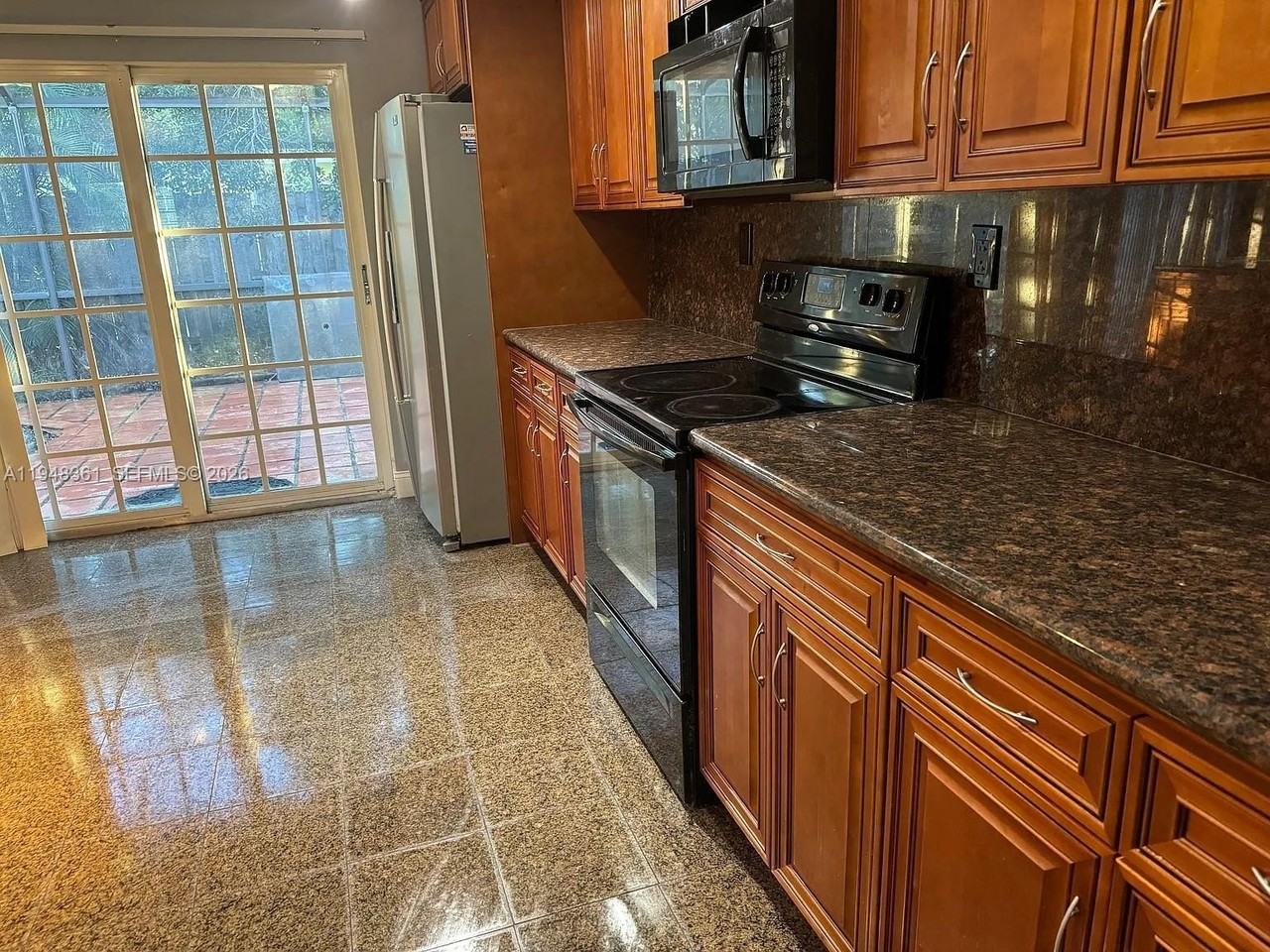 812 Se 14th Ct - Photo 5 of 34