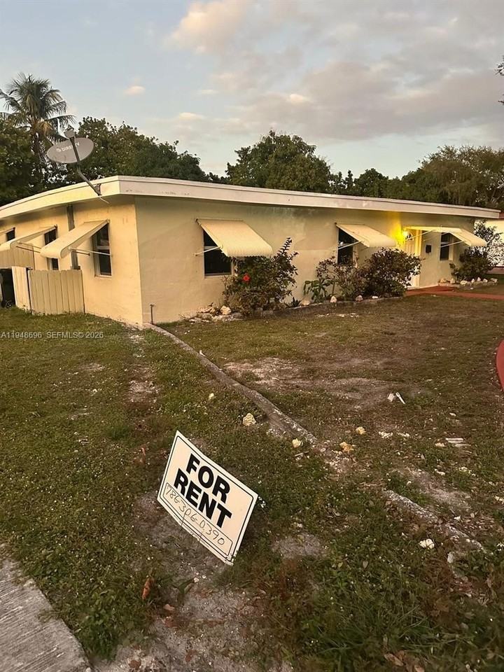 1705 Ne 157th Ter #0 - Photo 3 of 29