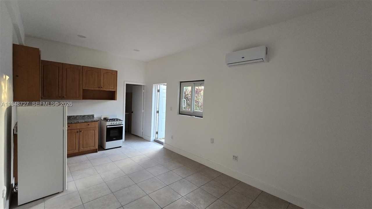 950 Nw 149th Ter #1 - Photo 5 of 7