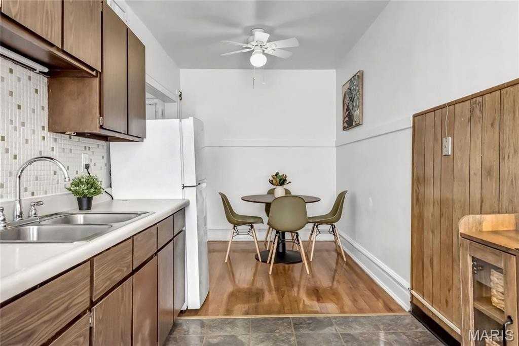 738 De Mun Ave - Photo 7 of 15