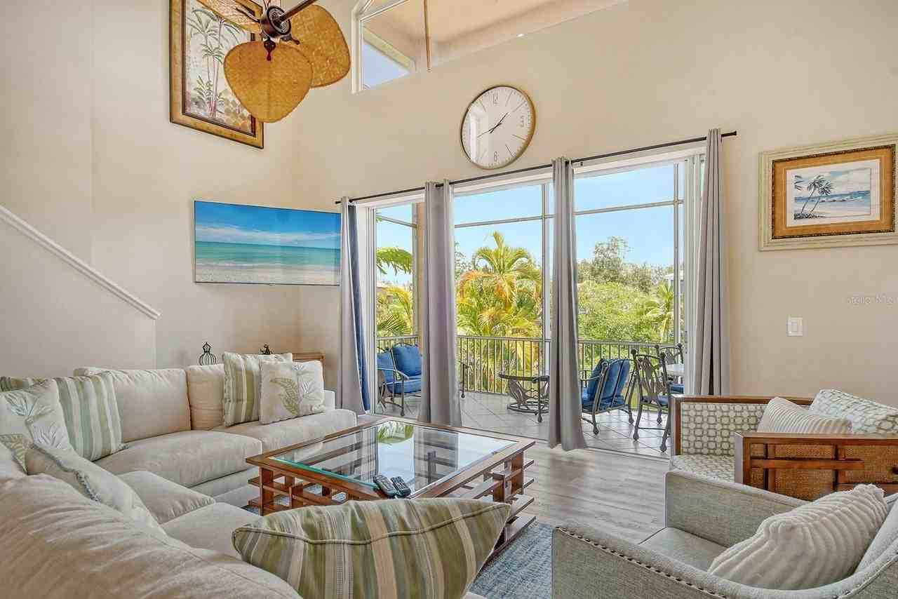 4931 Oxford Dr - Photo 2 of 26