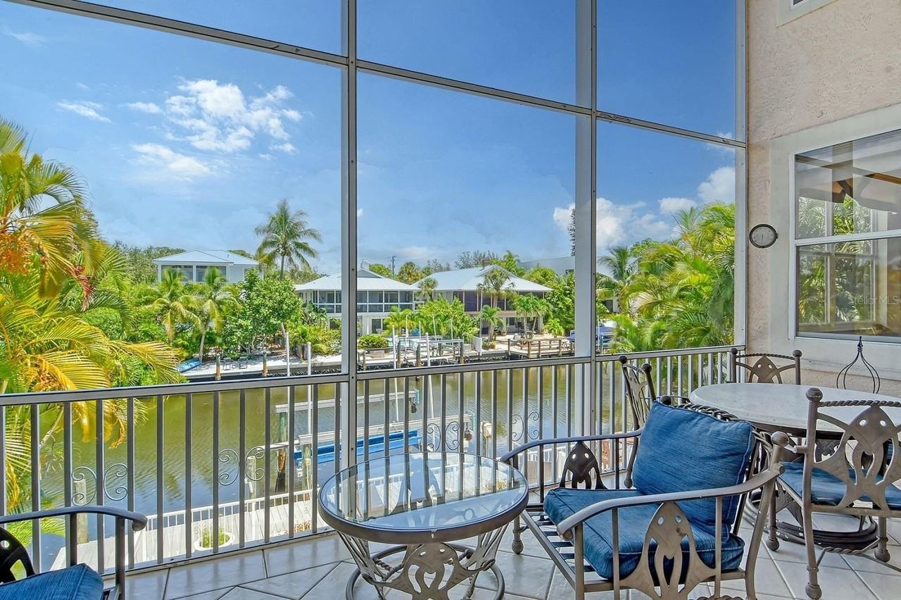 4931 Oxford Dr - Photo 4 of 26