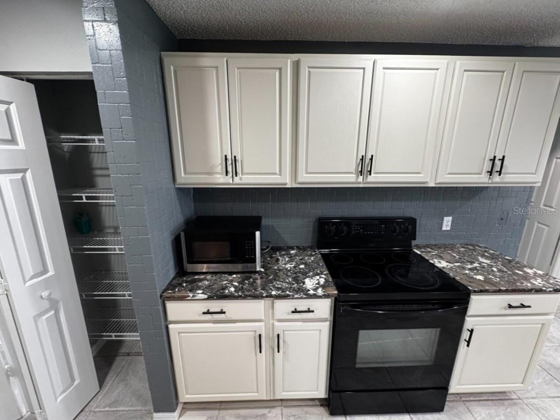 7854 Sw 62nd Ct - Photo 5 of 18