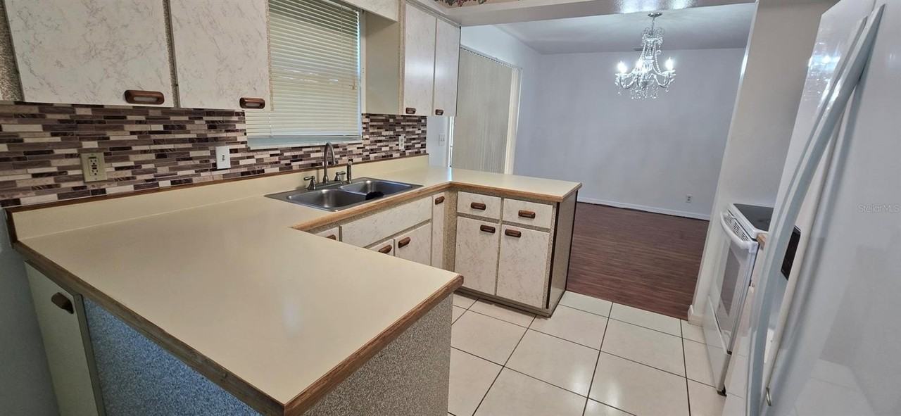 3341 Nw 44th Ct - Photo 6 of 15