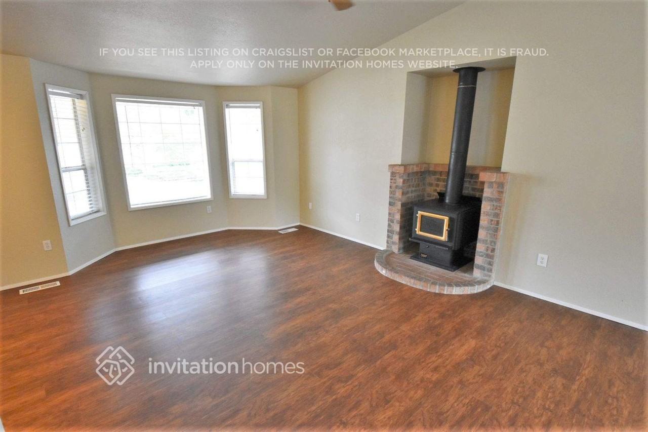 15505 18th Avenue Ct E - Photo 3 of 15