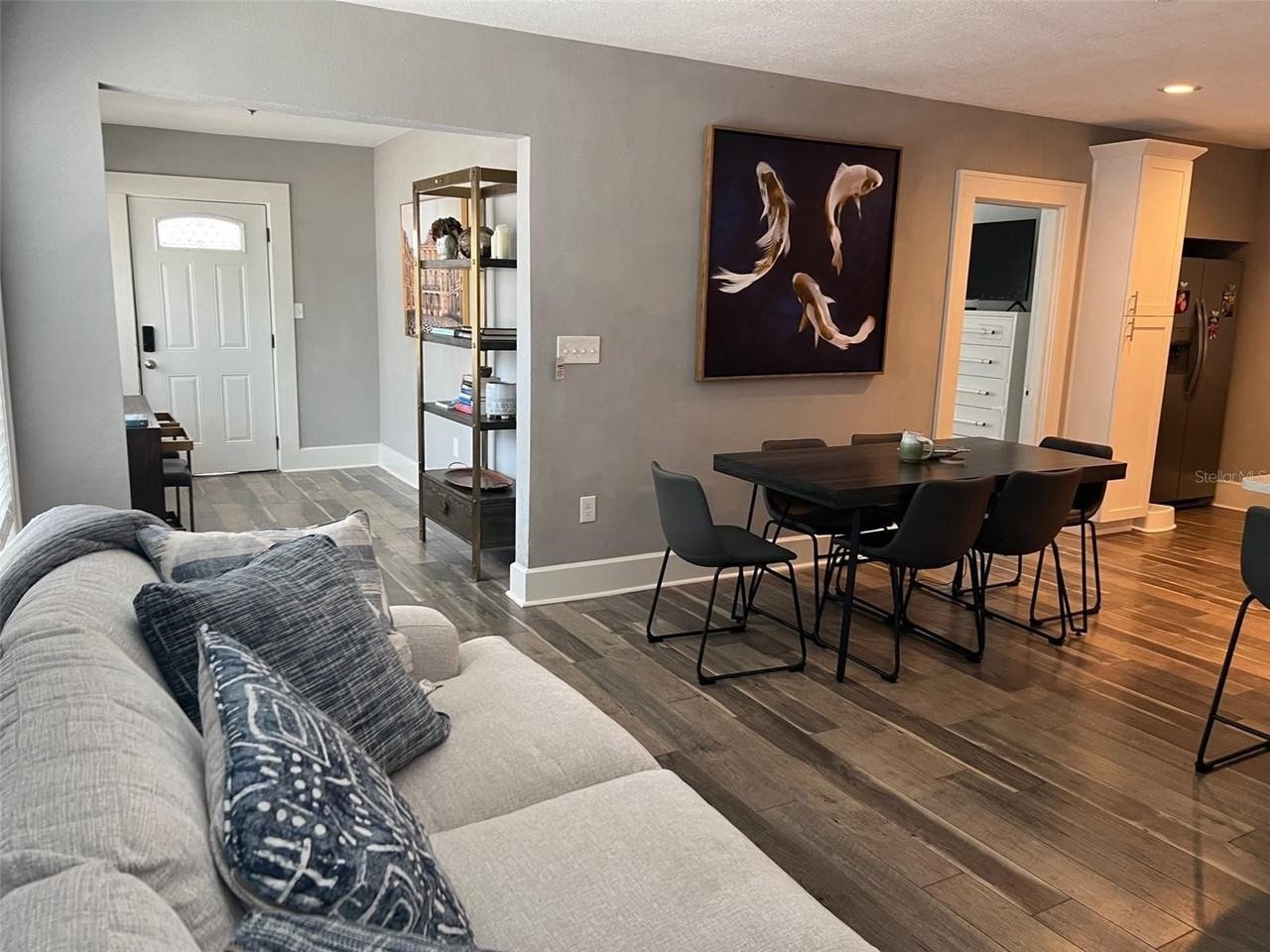 1137 Highland St S - Photo 6 of 37