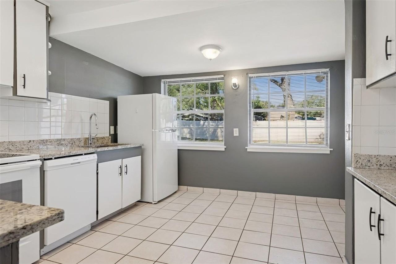 1308 E Sligh Ave - Photo 6 of 25