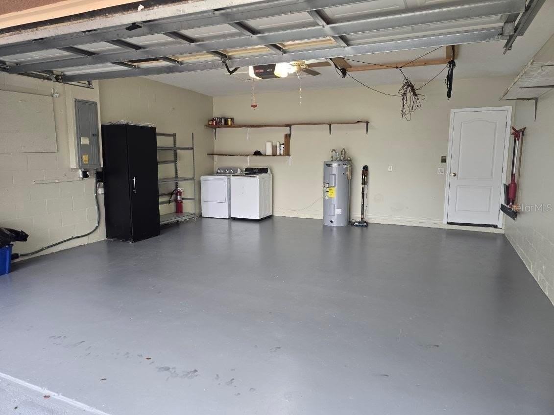 18002 Birdwater Dr - Photo 3 of 13