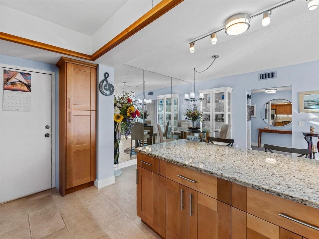 7100 Sunshine Skyway Ln S #503 - Photo 7 of 34