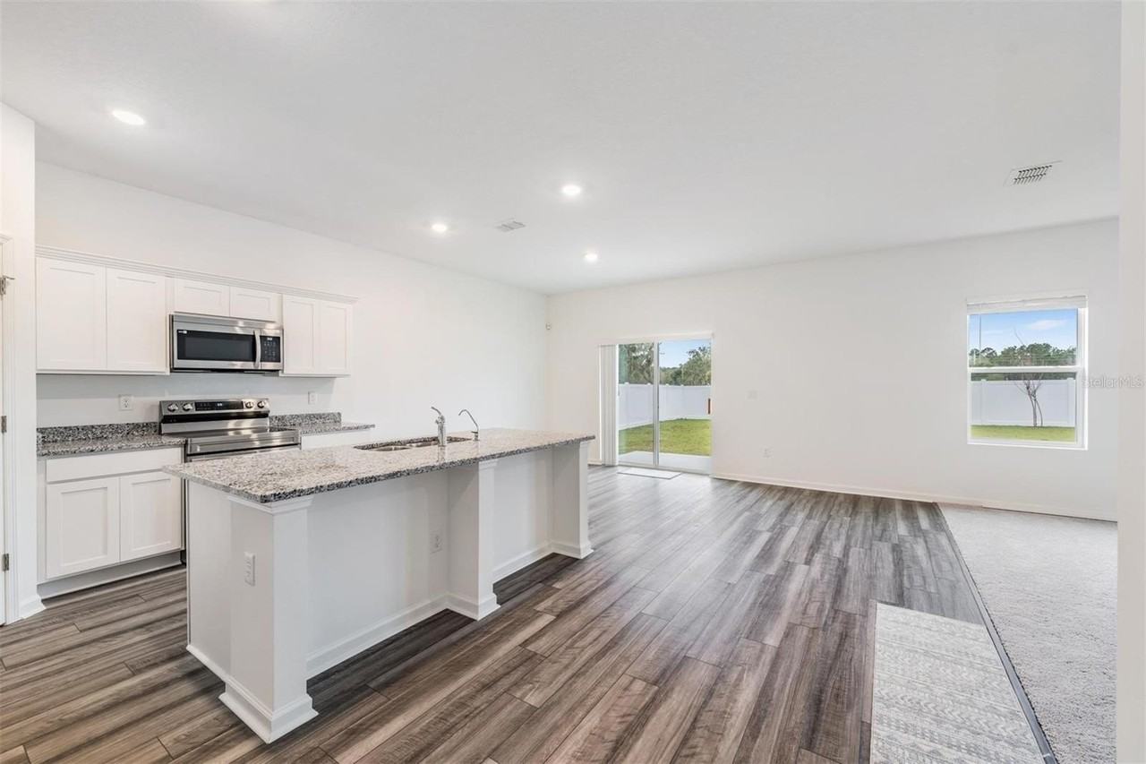 35412 Eastbrook Ave - Photo 3 of 50