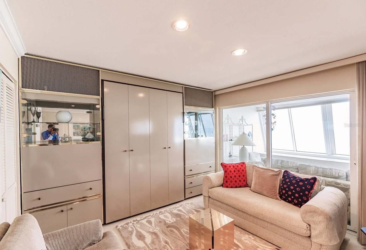 1055 W Peppertree Dr #802AA - Photo 4 of 27