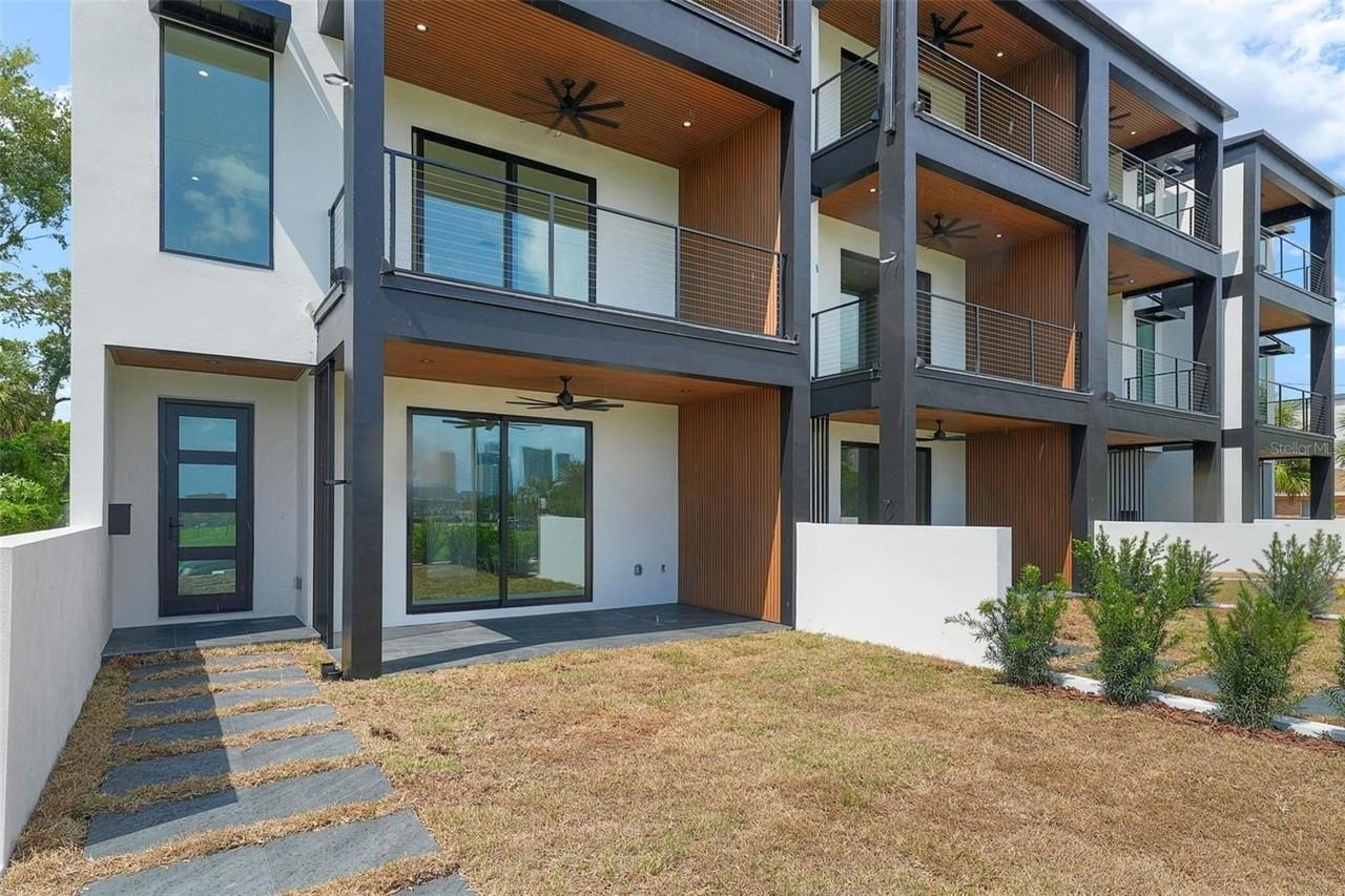 501 W Ross Ave #1 - Photo 7 of 50